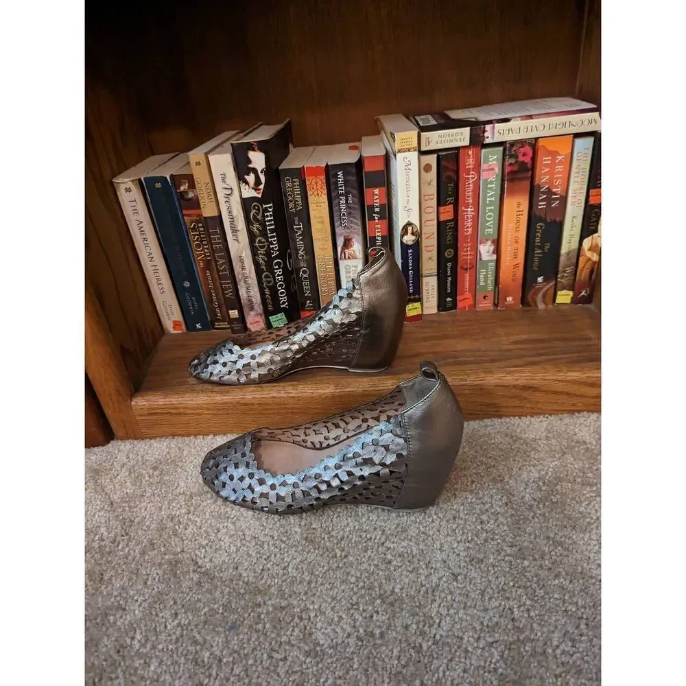 Jeffrey Campbell silver lazercut leather platform heels nwob sz 10m